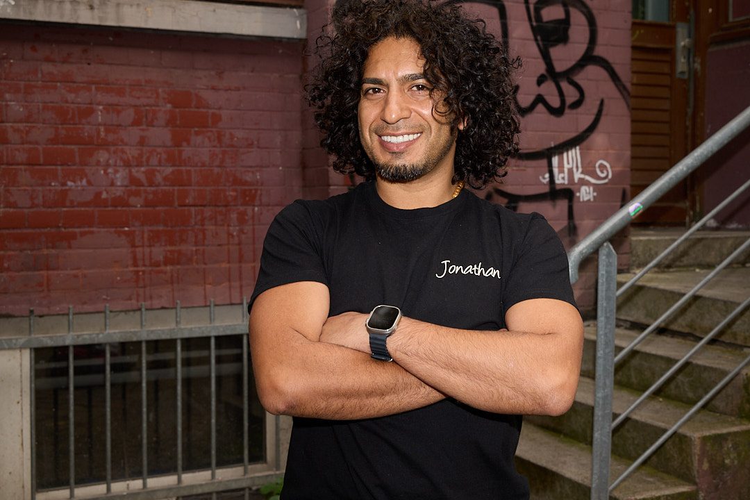 Jonathan Jiménez Ardila, Gründer und Salsa-Lehrer von BellasArtes Hamburg